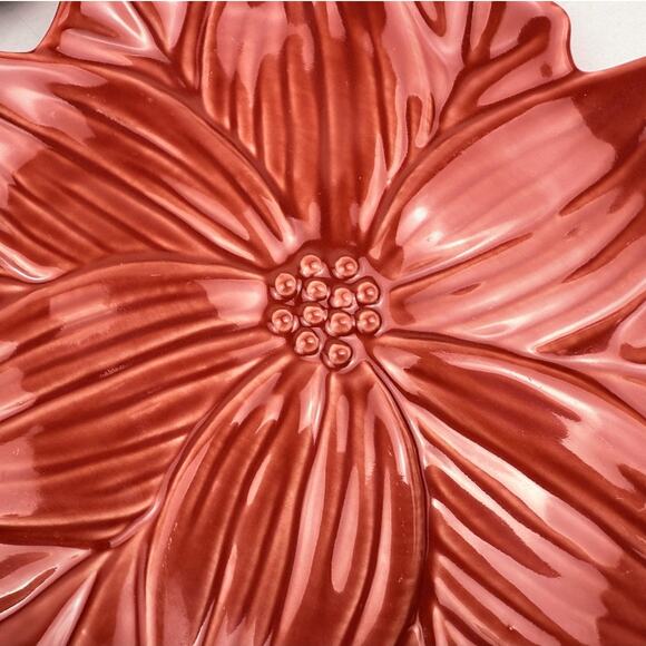 Williams Sonoma Poinsettia Appetizer Plates Set 3 Stoneware Christmas Dessert - Picture 6 of 8